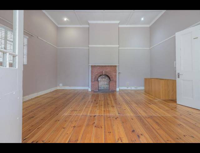 5 BEDROOM HOUSE FOR SALE IN KINGSWOOD